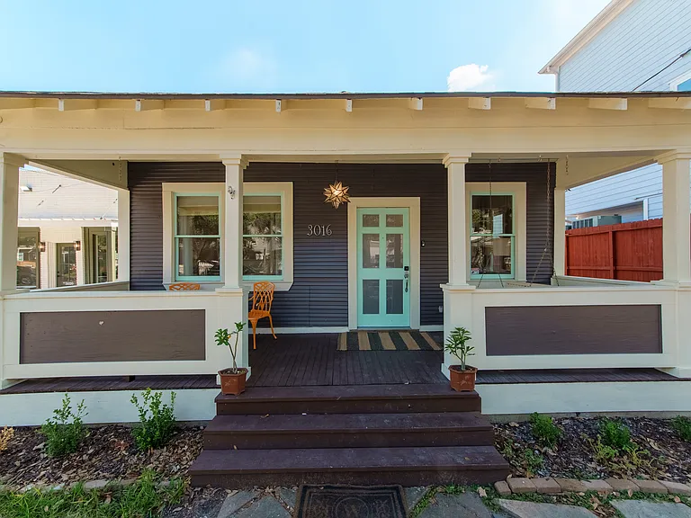 3016 Houston Ave — Photo 1