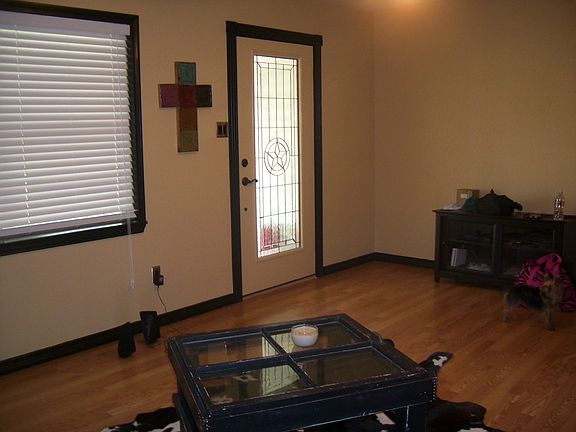 3rd image of 129 Hilliard Ave
