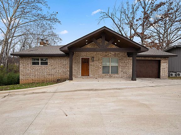 3rd image of 38 Winnebago Cir