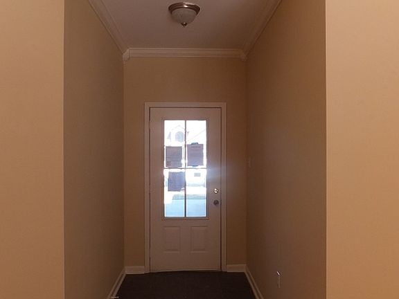 3rd image of 43185 Sycamore Bend Ave