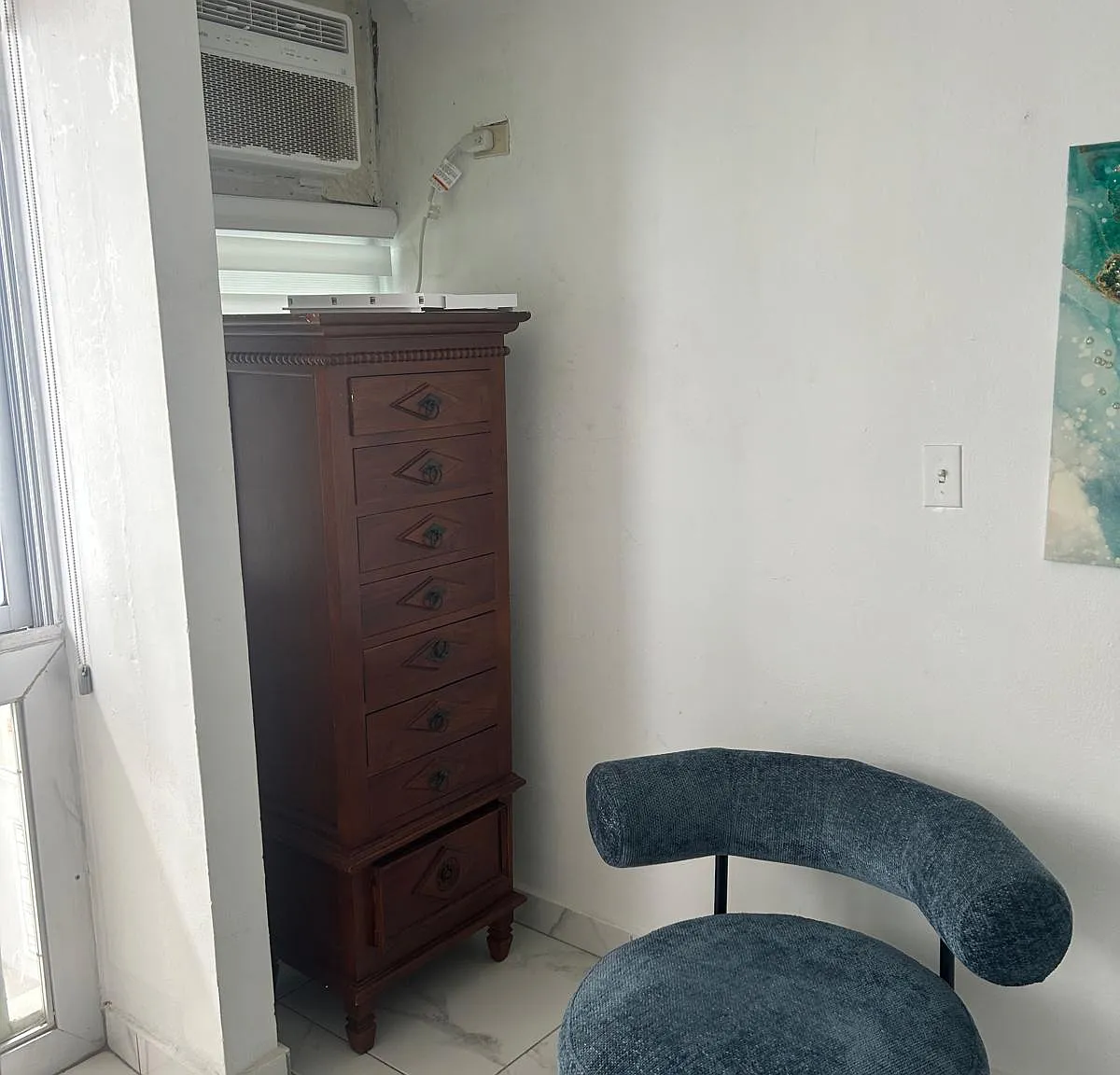 Studio, 322 sqft, $1,300 — Photo 4