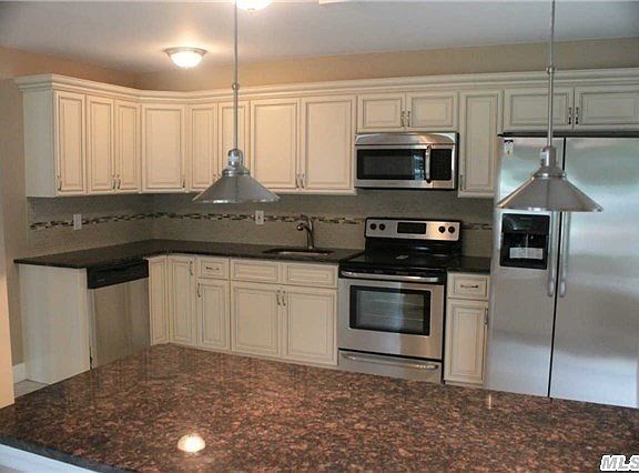 3rd image of 107 Lakeside Dr