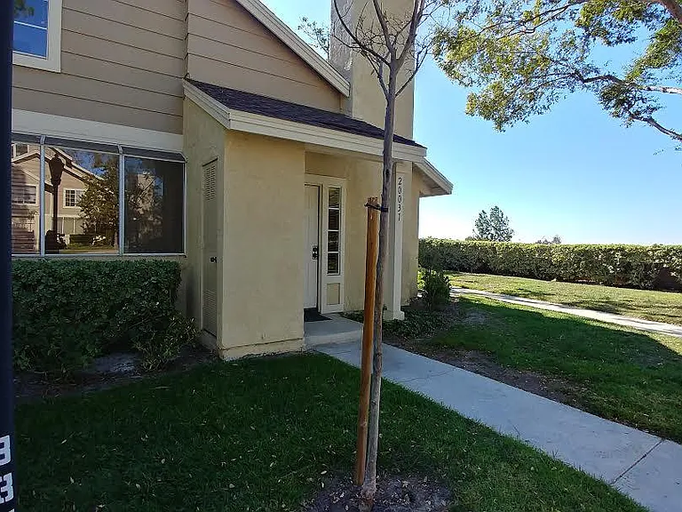 20031 Shamrock Gln — Photo 1