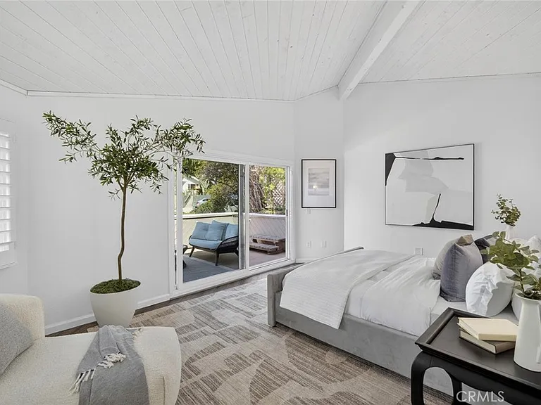 431 Nyes Pl — Photo 30