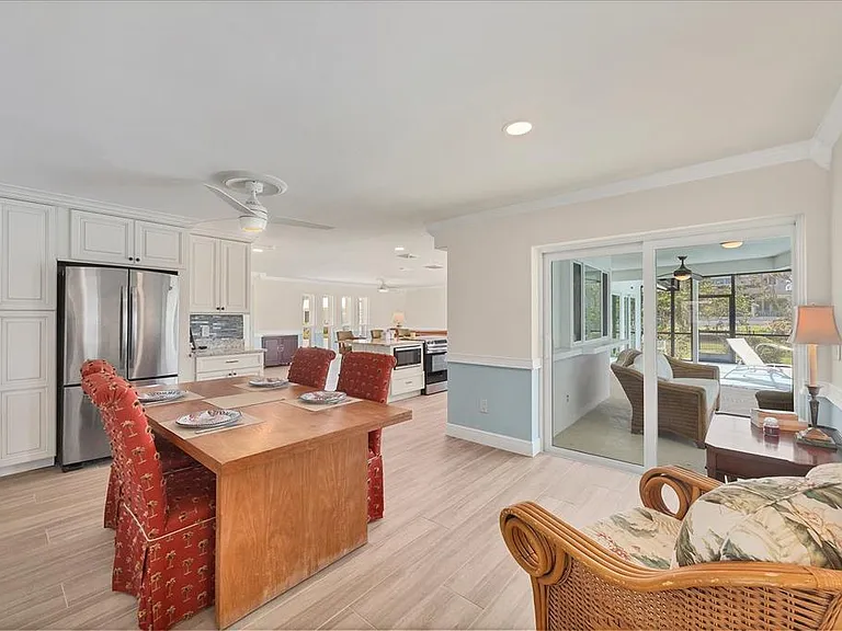 5585 Contento Dr — Photo 8