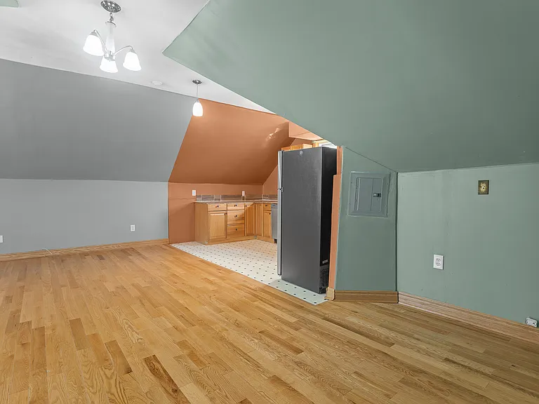 38 Marlborough Ave — Photo 18