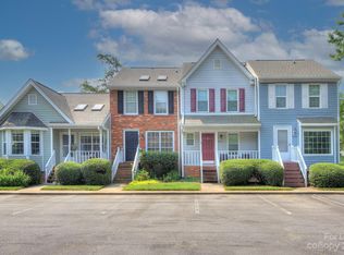 8253 Circle Tree Ln, Charlotte, NC 28277