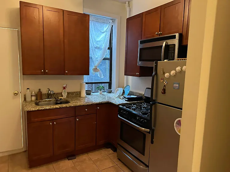 503 E 83rd St #2E — Photo 1