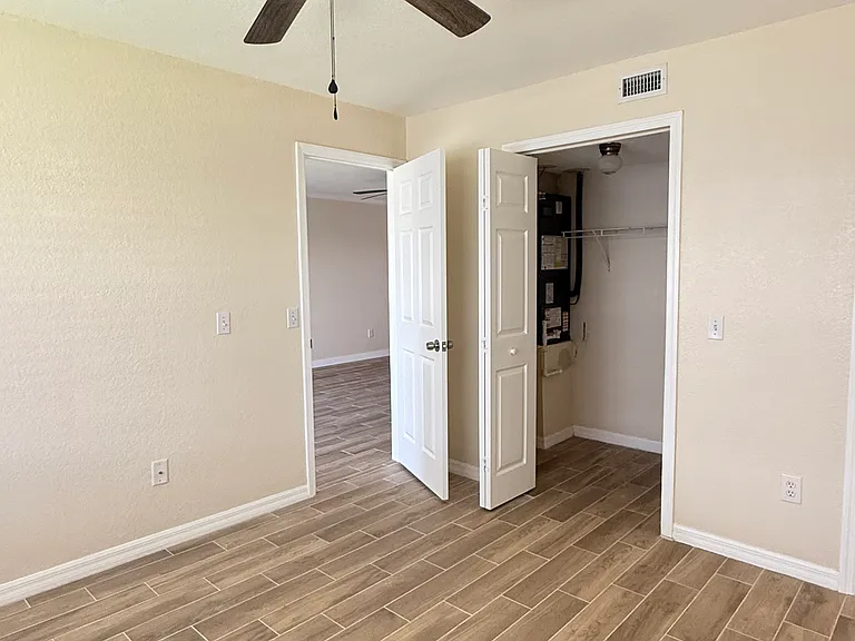25050 Sandhill Blvd #4B3 — Photo 10