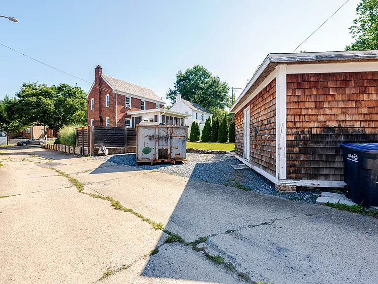 240 Van Buren St NW — Photo 33