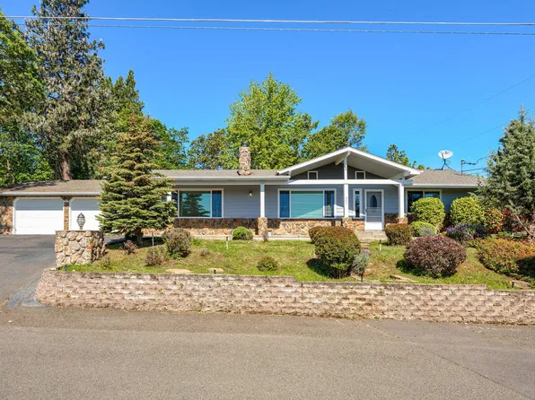 585 Grove St, Jacksonville, OR 97530