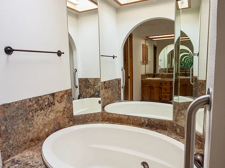 421 Chanticleer Pl — Photo 16