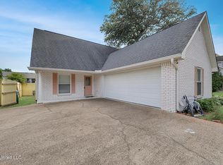 2109 Lindhridge Dr, Gulfport, MS 39507