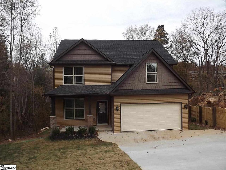 1st image of 200 Hunters Wood Dr