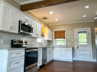 898 Mercer Rd, Beaver Falls, PA 15010