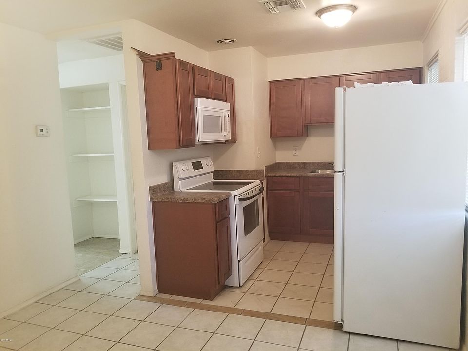1st image of 13034 N 21st Pl APT 1