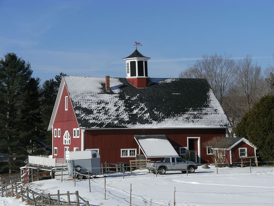 2nd image of 493 Coburn Hill Rd