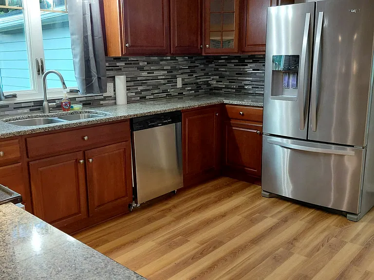 111 Randall Ave — Photo 4
