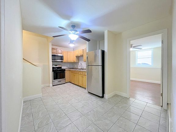 2nd image of 150 Lowell St #1