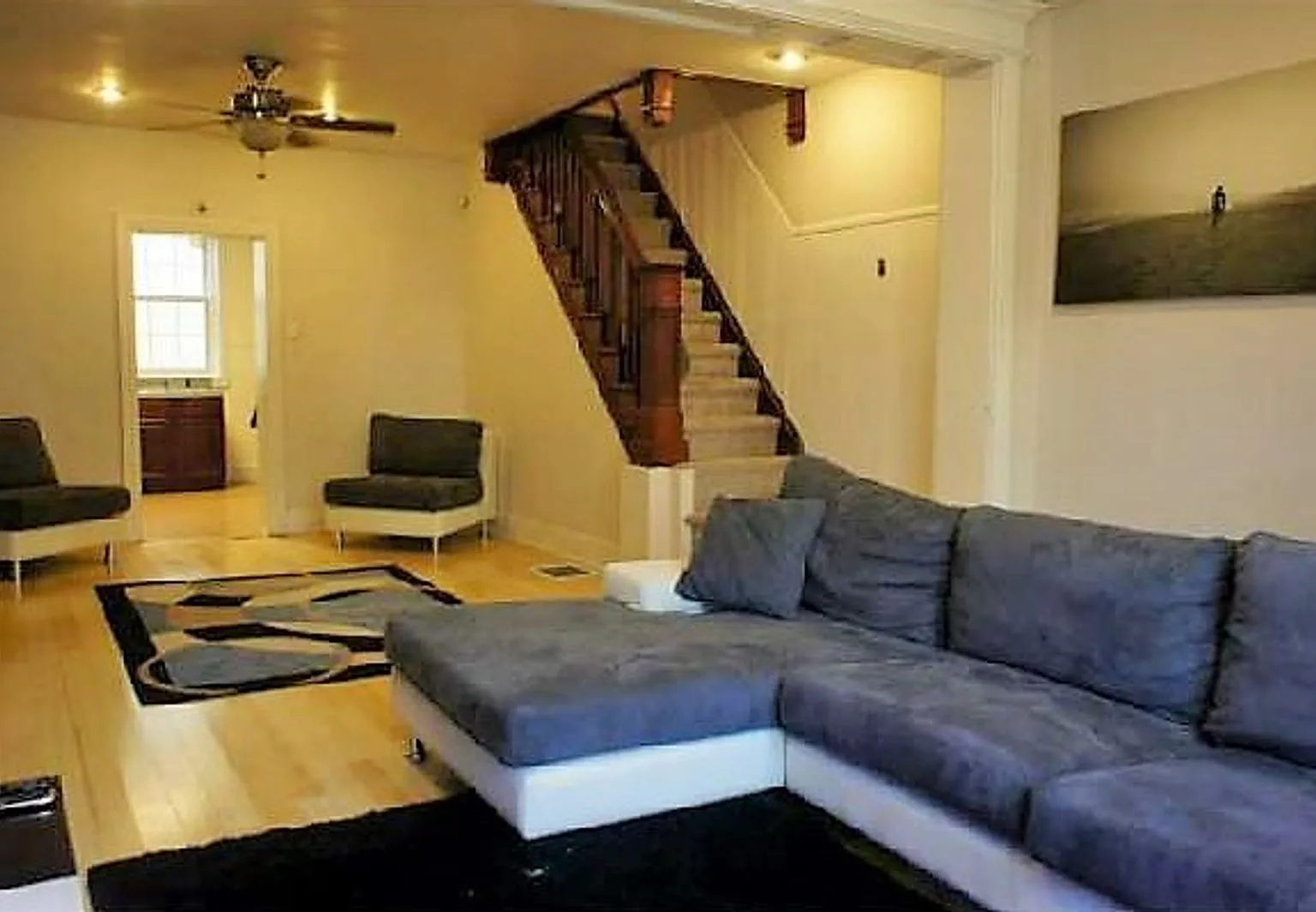 Stunning 4-Bedroom Townhouse in the Heart of Manayunk! Available NOW! — Photo 4