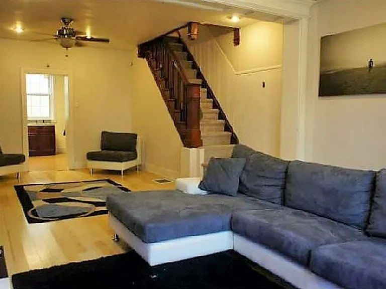 128 Jamestown Ave — Photo 4