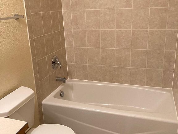 3rd image of 2318 Yale Ave E #200