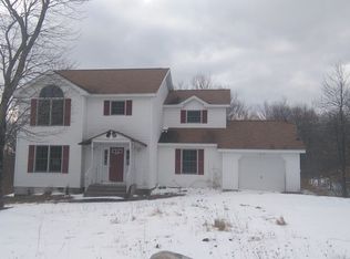 637 Glen Circle Dr, Tobyhanna, PA