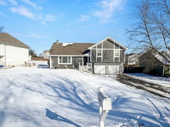 23440 W 53rd Ter, Shawnee, KS 66226