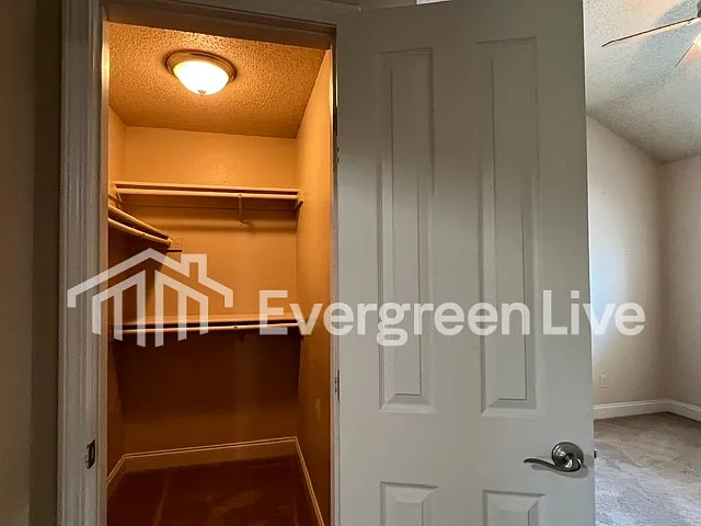 206 Swing Ct — Photo 17
