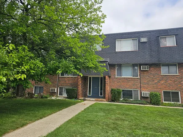 1145 Royal Blvd APT 2, Elgin, IL 60123
