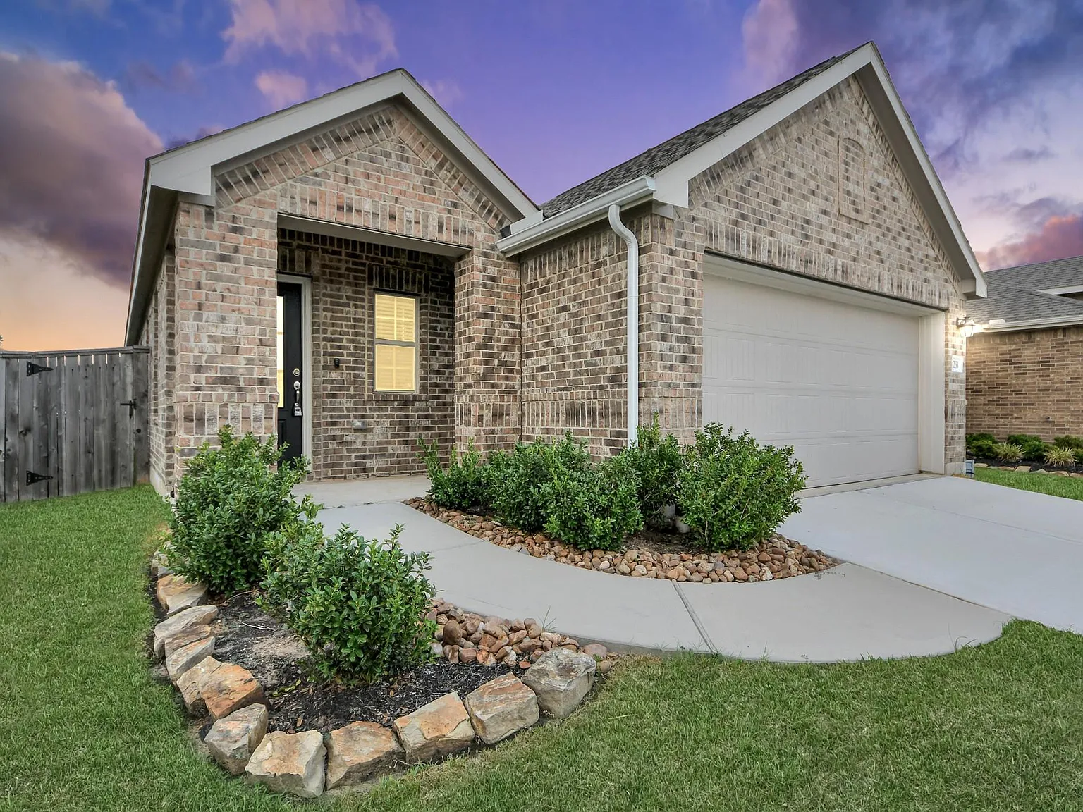 4 bed, 2.0 bath, 1538 sqft, $2,250 — Photo 1