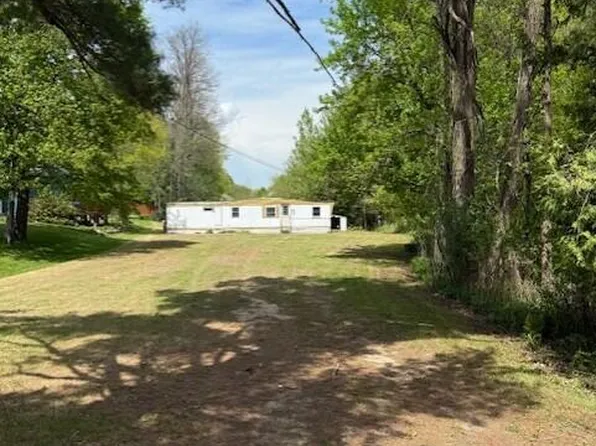 228 Staley Rd, Morrisonville, NY 12962