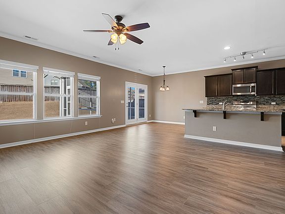 3rd image of 836 Ember Dr