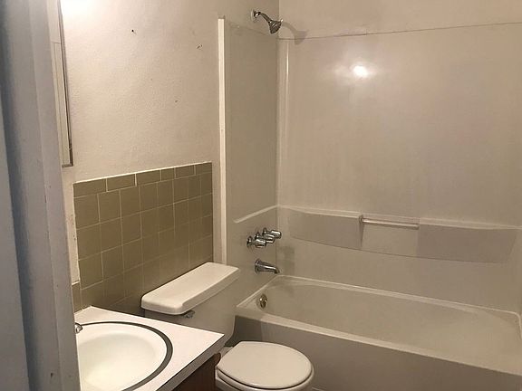 2nd image of 1233 32nd St
