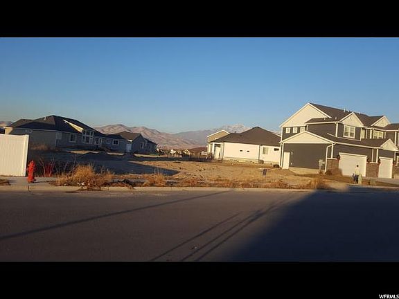3rd image of 2396 W Bluestem Dr
