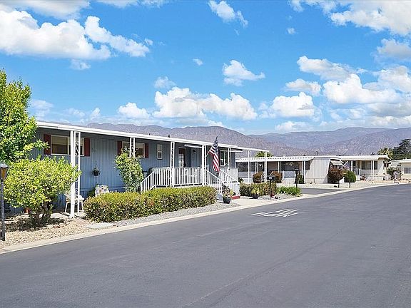 3rd image of 162 La Plaza Way