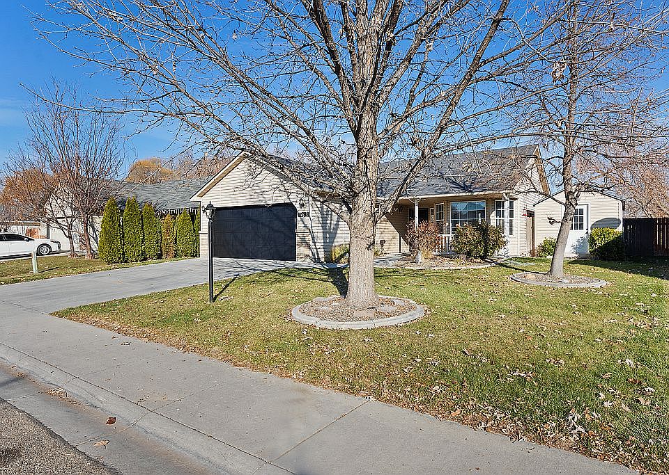 1st image of 11788 W Huckleberry Dr