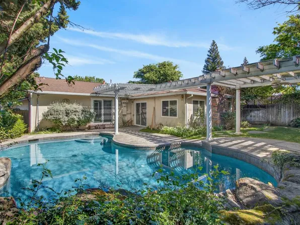 9184 Condesa Dr, Sacramento, CA 95826