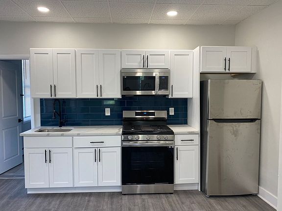 2nd image of 201 Main St APT 11