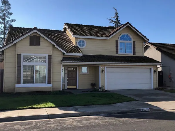 230 W Cromwell Ave, Clovis, CA 93611