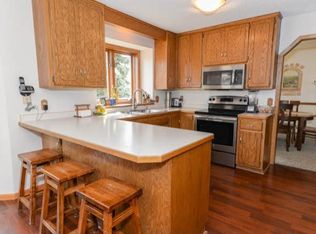 1758 Drake Dr, Eagan, MN 55122