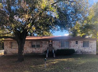 1209 W Ball St, Weatherford, TX 76086