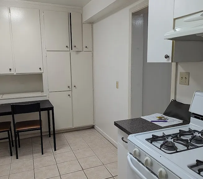 2119 I St #5 — Photo 2