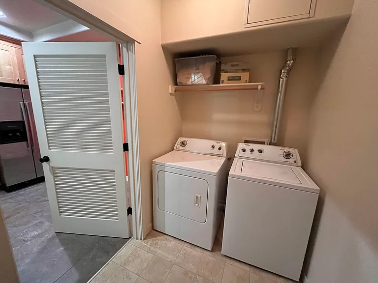 7907 NE Rockne Way — Photo 11