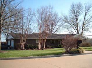 111 W Hickory Ln, Kingman, KS 67068