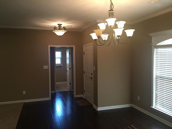 Dining foyer