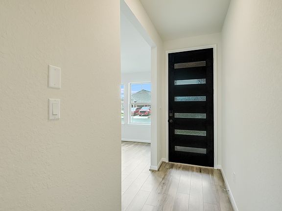 3rd image of 3053 Beringer Blvd