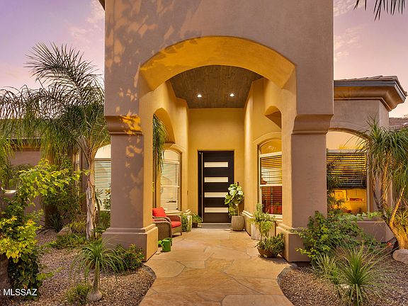 2nd image of 10065 N Ironwood Oasis Pl