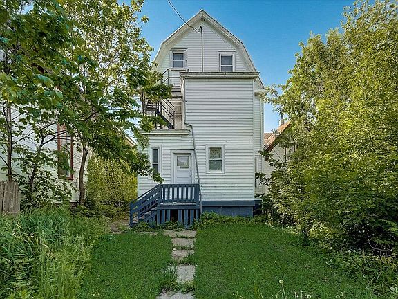 3rd image of 2612 W Forest Home Ave #2614