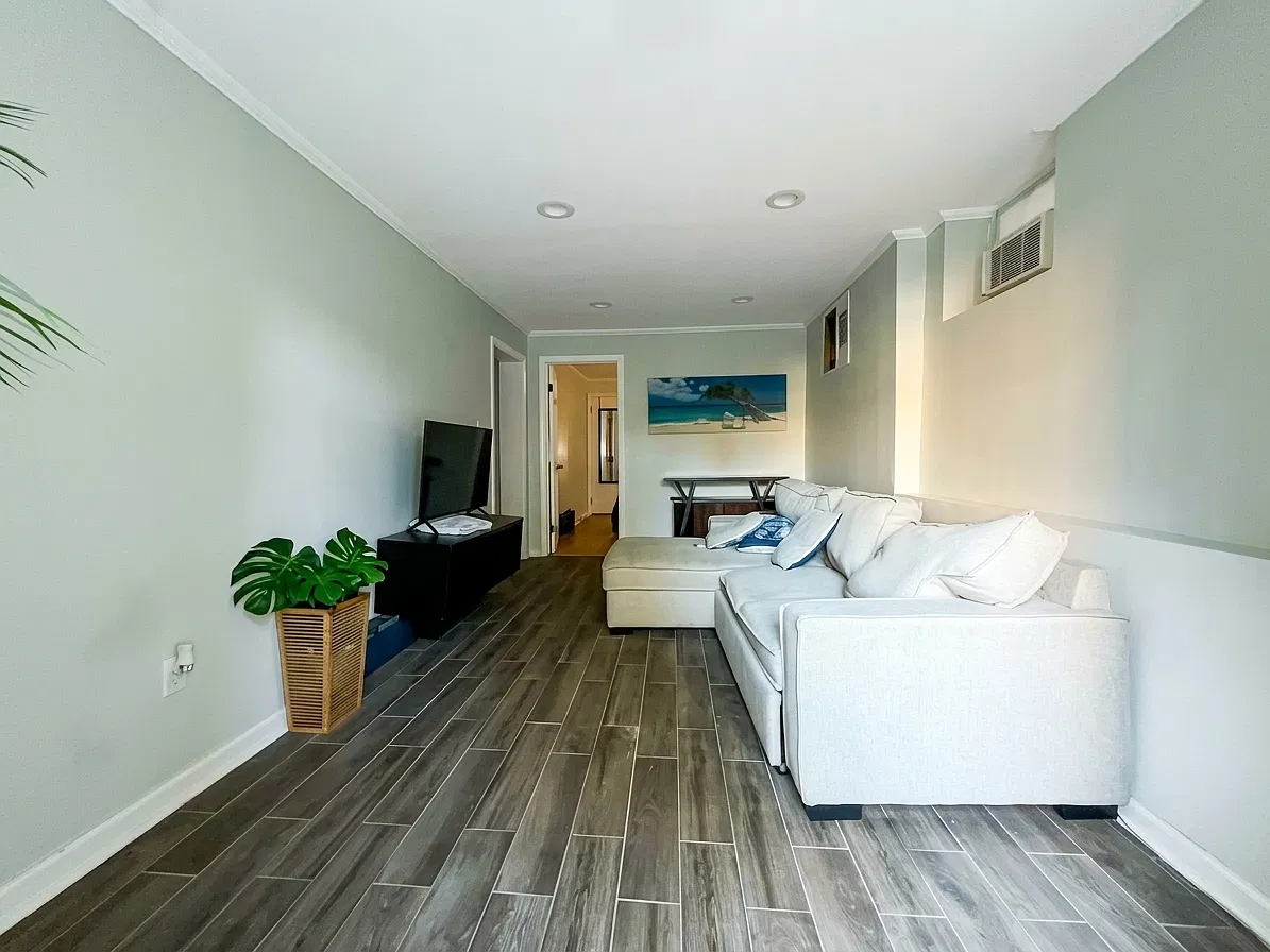 1 bed, $2,200 — Photo 3